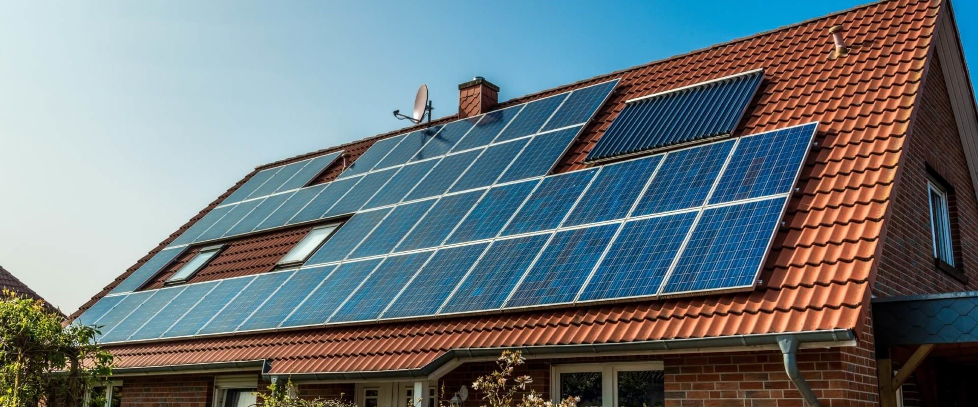 Hebben zonnepanelen van het huis batterijen?